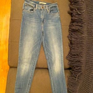Levi’s 721 High rise skinny jeans